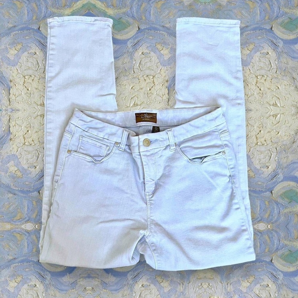 NWOT Super light wash mid rise skinny jeans